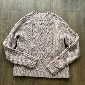 Abercrombie & Fitch light pink sweater size M